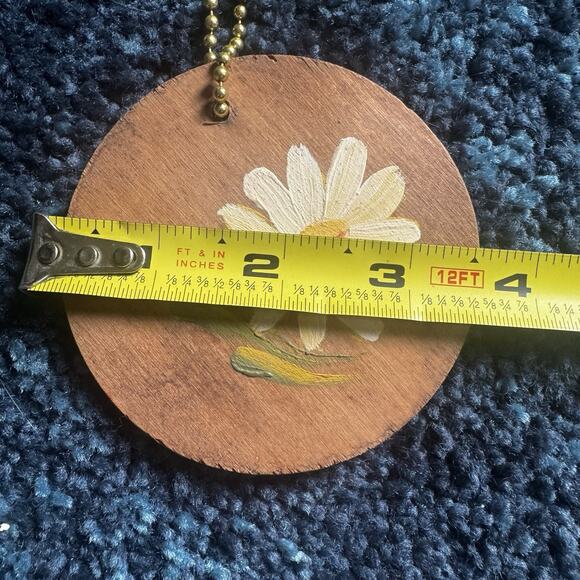 VTG Wooden Daisy Keychain Hand Painted Luggage Tag Bag Charm Flower Power Retro - Picture 6 of 7